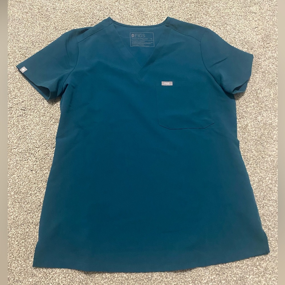 FIGS Women’s Catarina Scrub Top